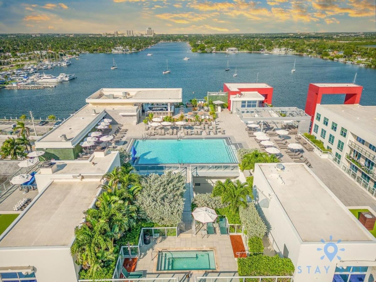 Lx Oasis Beachfront-Rt Infinity Pool Hollywood Exterior photo