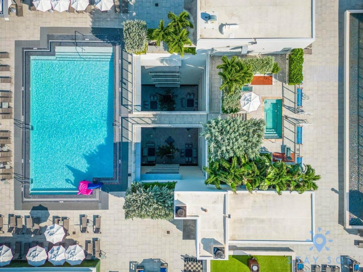 Lx Oasis Beachfront-Rt Infinity Pool Hollywood Exterior photo
