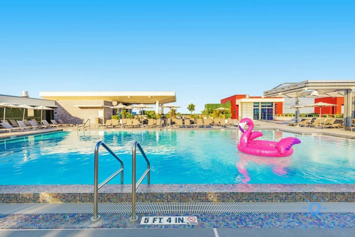 Lx Oasis Beachfront-Rt Infinity Pool Hollywood Exterior photo